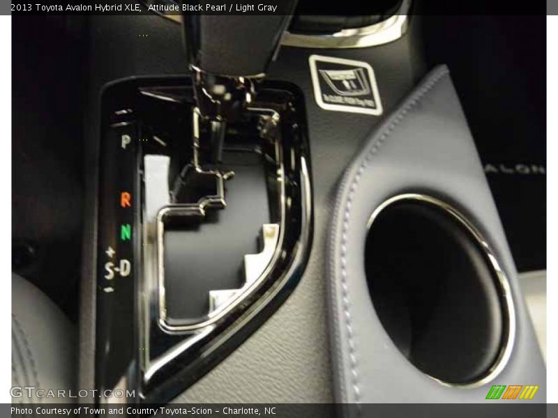 Attitude Black Pearl / Light Gray 2013 Toyota Avalon Hybrid XLE