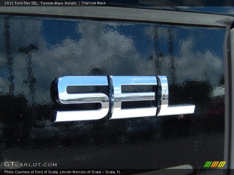 Tuxedo Black Metallic / Charcoal Black 2012 Ford Flex SEL