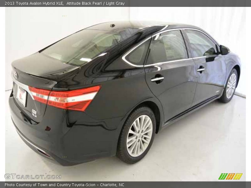 Attitude Black Pearl / Light Gray 2013 Toyota Avalon Hybrid XLE