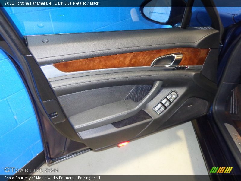 Dark Blue Metallic / Black 2011 Porsche Panamera 4
