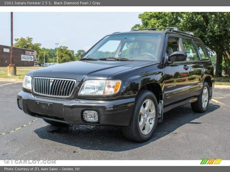 Black Diamond Pearl / Gray 2001 Subaru Forester 2.5 S