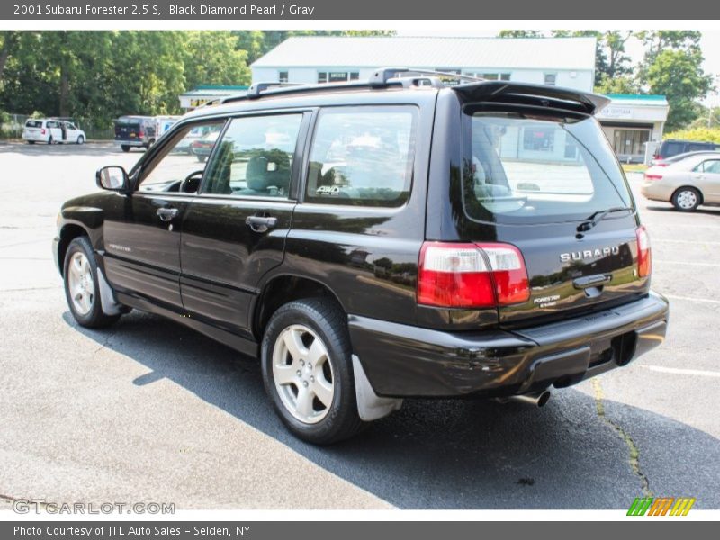 Black Diamond Pearl / Gray 2001 Subaru Forester 2.5 S