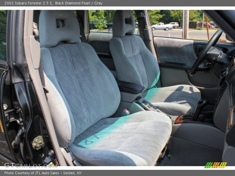 Black Diamond Pearl / Gray 2001 Subaru Forester 2.5 S