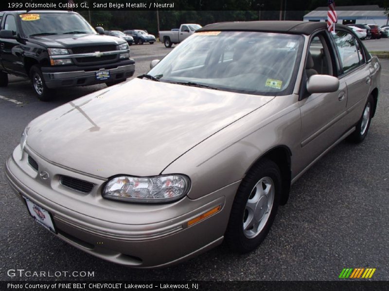 Sand Beige Metallic / Neutral 1999 Oldsmobile Cutlass GL