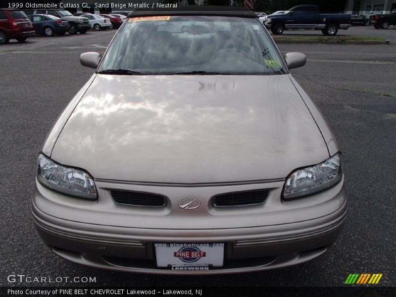 Sand Beige Metallic / Neutral 1999 Oldsmobile Cutlass GL