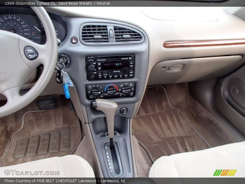 Sand Beige Metallic / Neutral 1999 Oldsmobile Cutlass GL