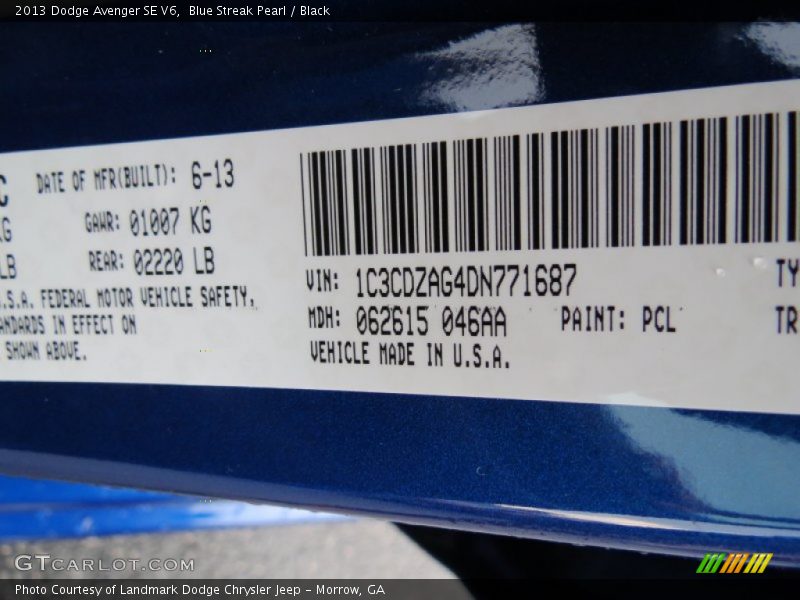 Blue Streak Pearl / Black 2013 Dodge Avenger SE V6