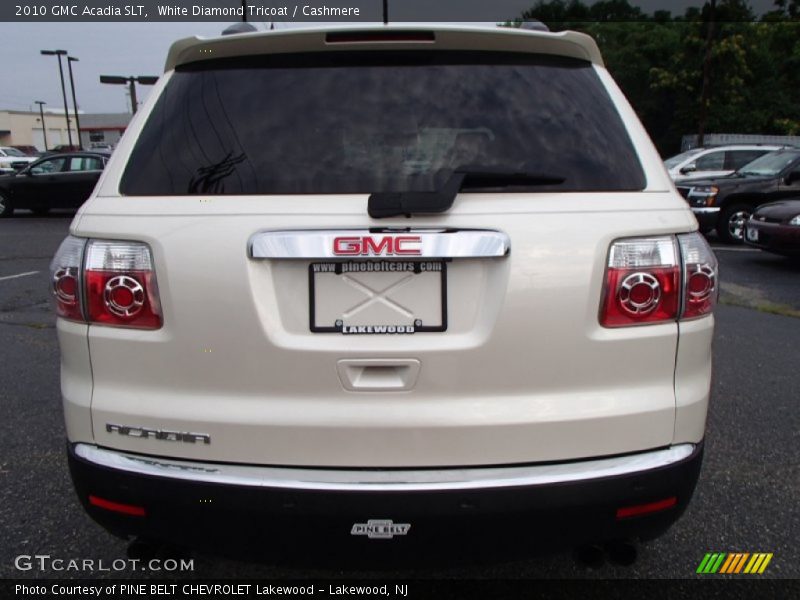 White Diamond Tricoat / Cashmere 2010 GMC Acadia SLT