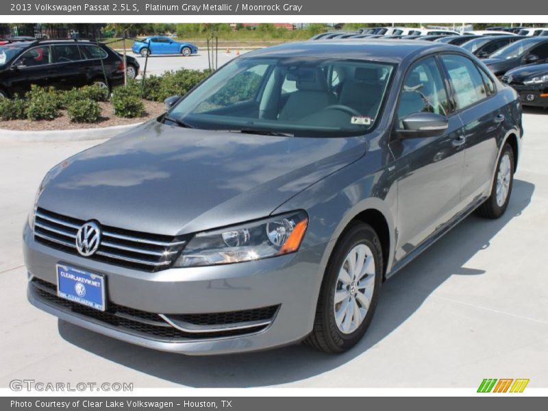 Platinum Gray Metallic / Moonrock Gray 2013 Volkswagen Passat 2.5L S