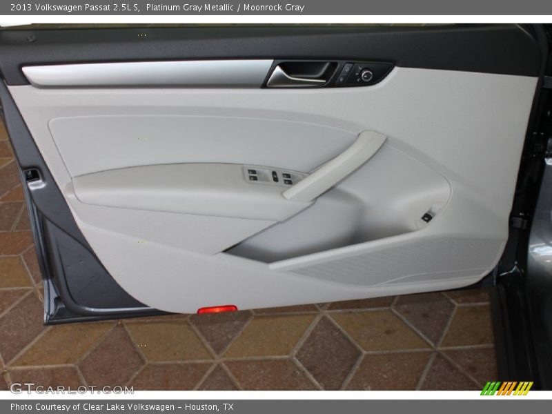 Platinum Gray Metallic / Moonrock Gray 2013 Volkswagen Passat 2.5L S