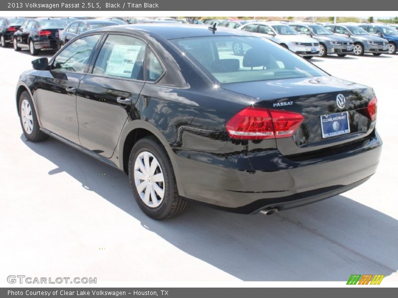 Black / Titan Black 2013 Volkswagen Passat 2.5L S
