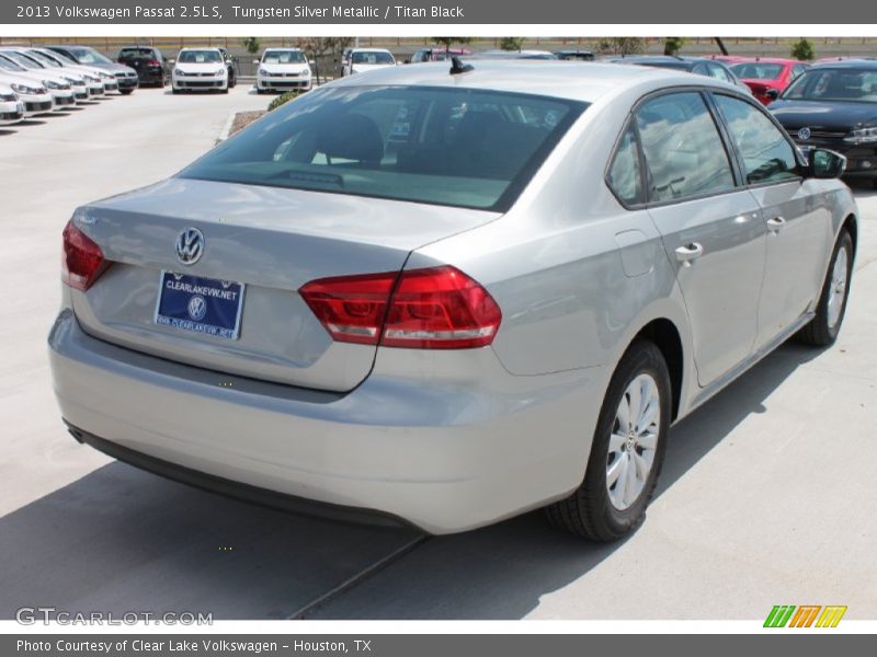 Tungsten Silver Metallic / Titan Black 2013 Volkswagen Passat 2.5L S