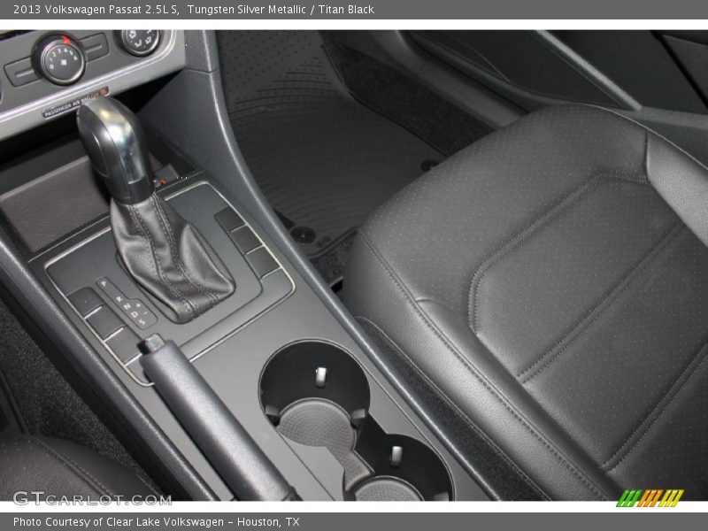 Tungsten Silver Metallic / Titan Black 2013 Volkswagen Passat 2.5L S