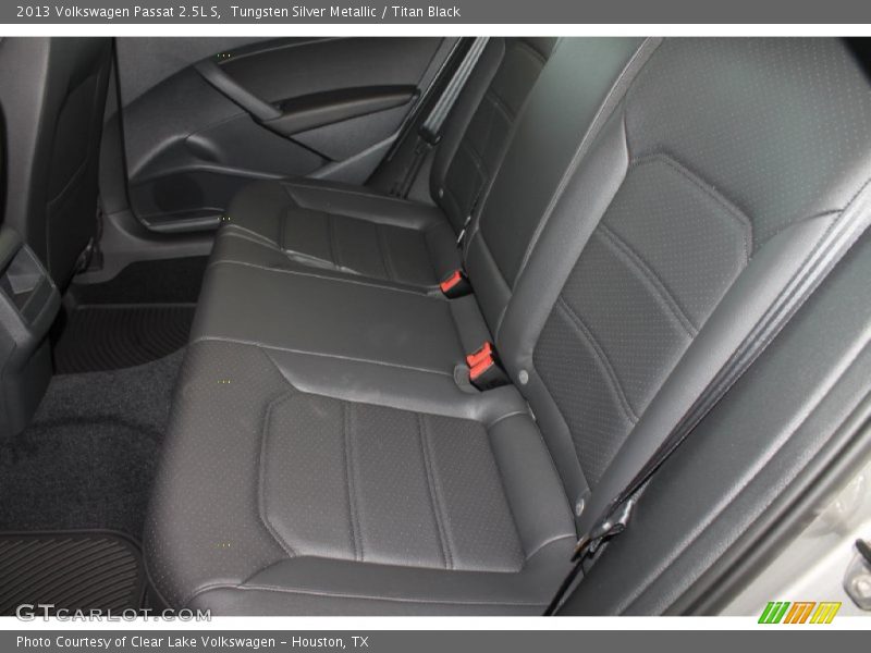 Tungsten Silver Metallic / Titan Black 2013 Volkswagen Passat 2.5L S
