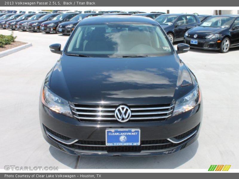 Black / Titan Black 2013 Volkswagen Passat 2.5L S