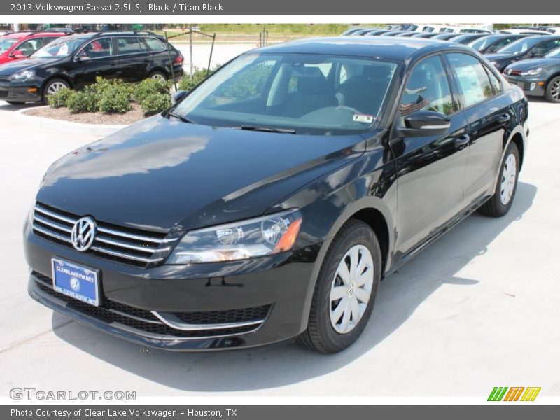 Black / Titan Black 2013 Volkswagen Passat 2.5L S