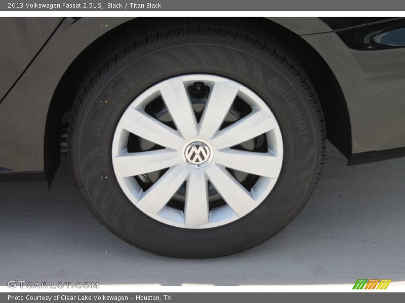 Black / Titan Black 2013 Volkswagen Passat 2.5L S