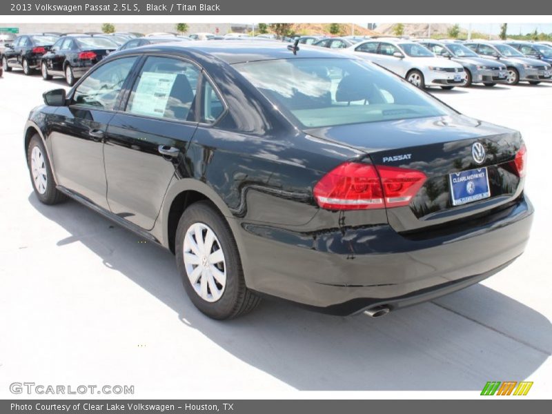 Black / Titan Black 2013 Volkswagen Passat 2.5L S