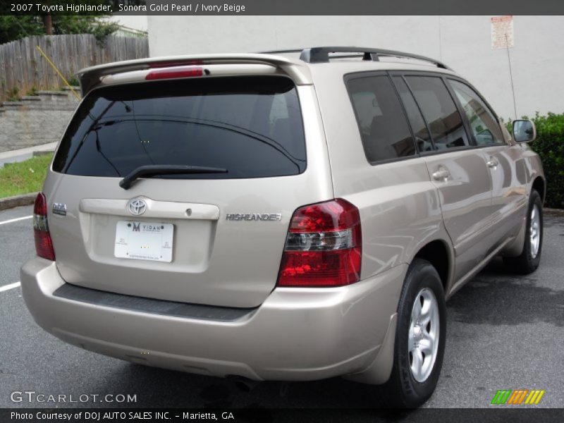 Sonora Gold Pearl / Ivory Beige 2007 Toyota Highlander