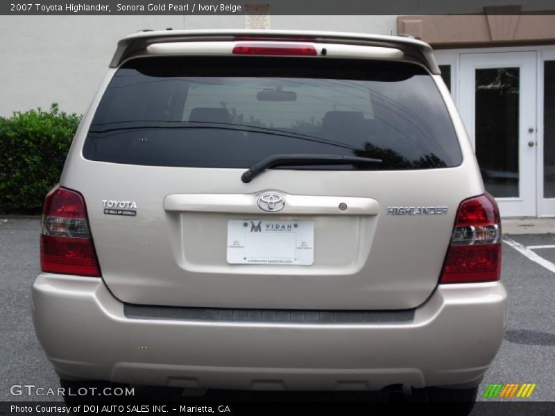 Sonora Gold Pearl / Ivory Beige 2007 Toyota Highlander