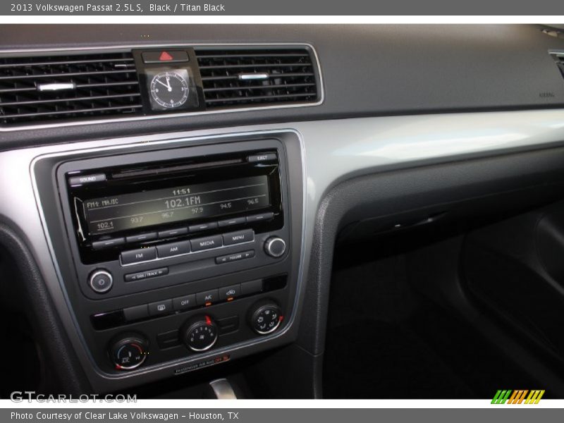Black / Titan Black 2013 Volkswagen Passat 2.5L S