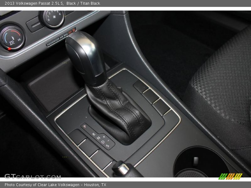 Black / Titan Black 2013 Volkswagen Passat 2.5L S