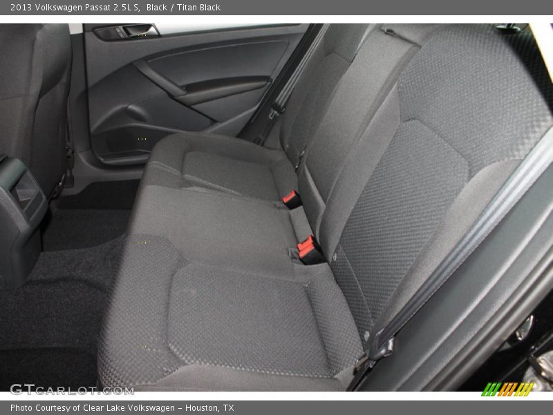 Black / Titan Black 2013 Volkswagen Passat 2.5L S