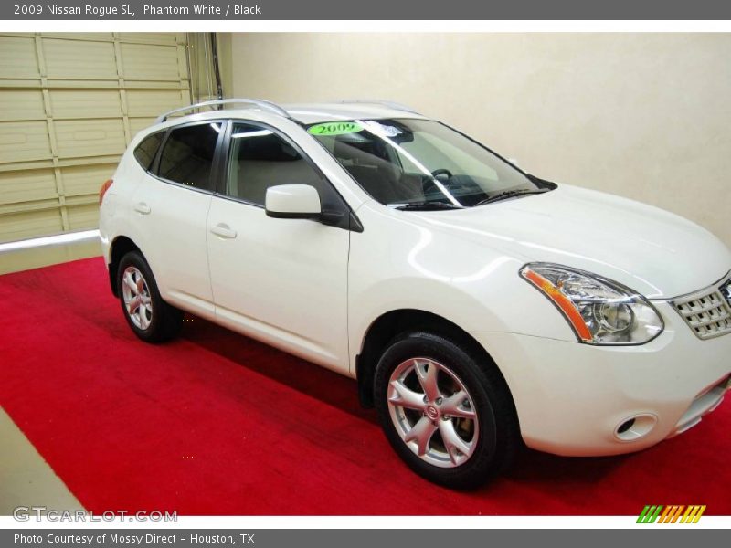 Phantom White / Black 2009 Nissan Rogue SL