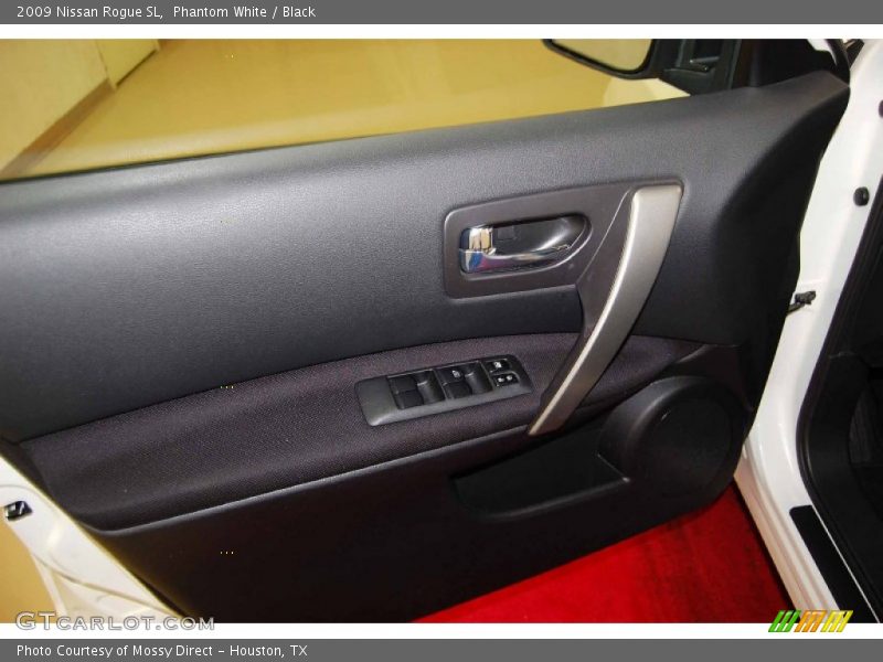 Phantom White / Black 2009 Nissan Rogue SL