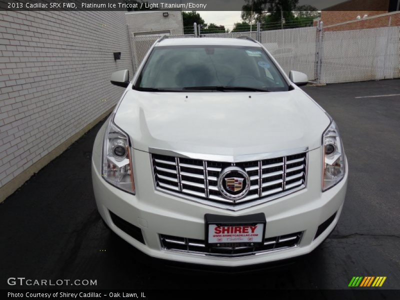 Platinum Ice Tricoat / Light Titanium/Ebony 2013 Cadillac SRX FWD