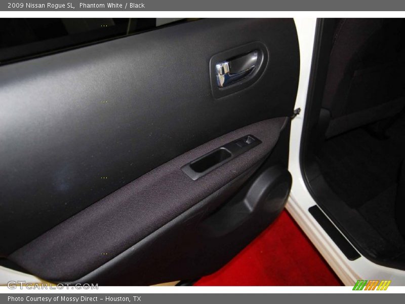 Phantom White / Black 2009 Nissan Rogue SL