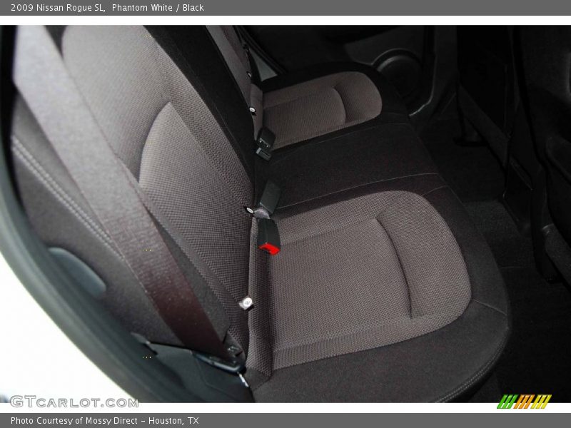 Phantom White / Black 2009 Nissan Rogue SL