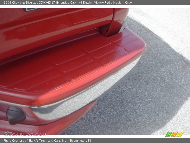 Victory Red / Medium Gray 2004 Chevrolet Silverado 3500HD LT Extended Cab 4x4 Dually