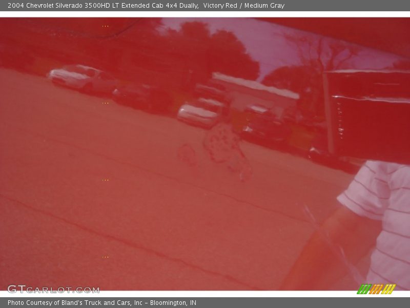 Victory Red / Medium Gray 2004 Chevrolet Silverado 3500HD LT Extended Cab 4x4 Dually