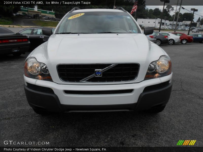 Ice White / Taupe/Light Taupe 2004 Volvo XC90 T6 AWD