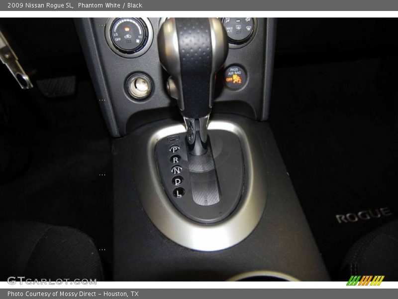 Phantom White / Black 2009 Nissan Rogue SL