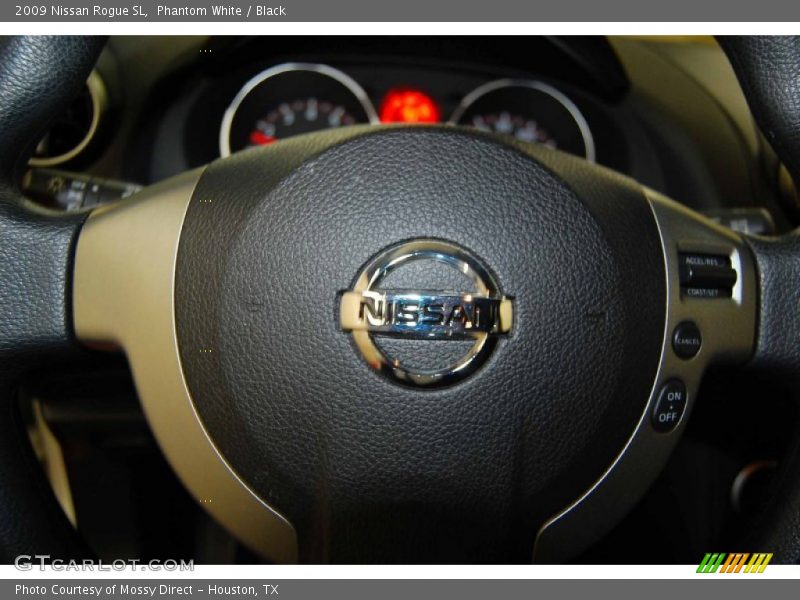 Phantom White / Black 2009 Nissan Rogue SL