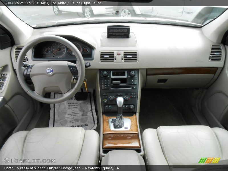 Ice White / Taupe/Light Taupe 2004 Volvo XC90 T6 AWD