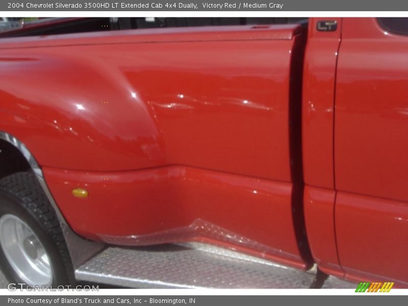 Victory Red / Medium Gray 2004 Chevrolet Silverado 3500HD LT Extended Cab 4x4 Dually