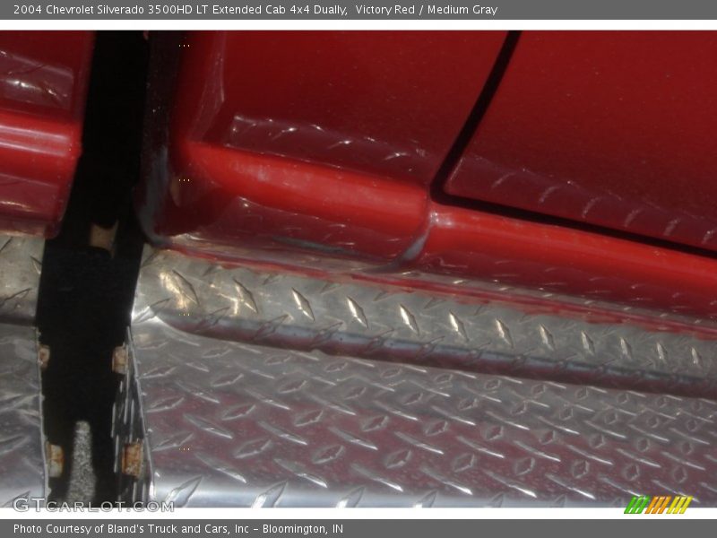 Victory Red / Medium Gray 2004 Chevrolet Silverado 3500HD LT Extended Cab 4x4 Dually
