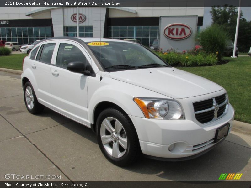 Bright White / Dark Slate Gray 2011 Dodge Caliber Mainstreet