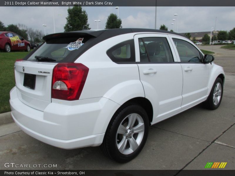 Bright White / Dark Slate Gray 2011 Dodge Caliber Mainstreet
