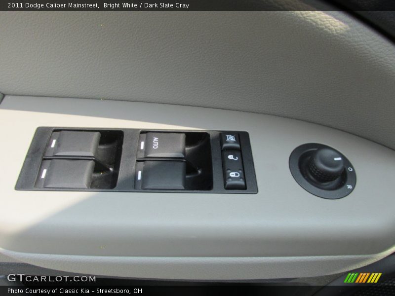 Bright White / Dark Slate Gray 2011 Dodge Caliber Mainstreet