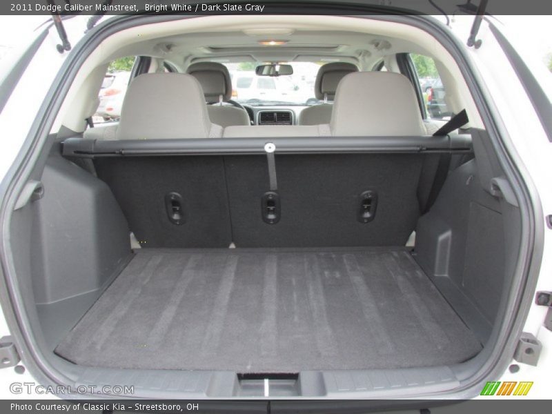 Bright White / Dark Slate Gray 2011 Dodge Caliber Mainstreet