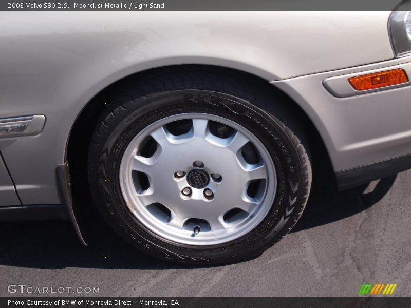 Moondust Metallic / Light Sand 2003 Volvo S80 2.9