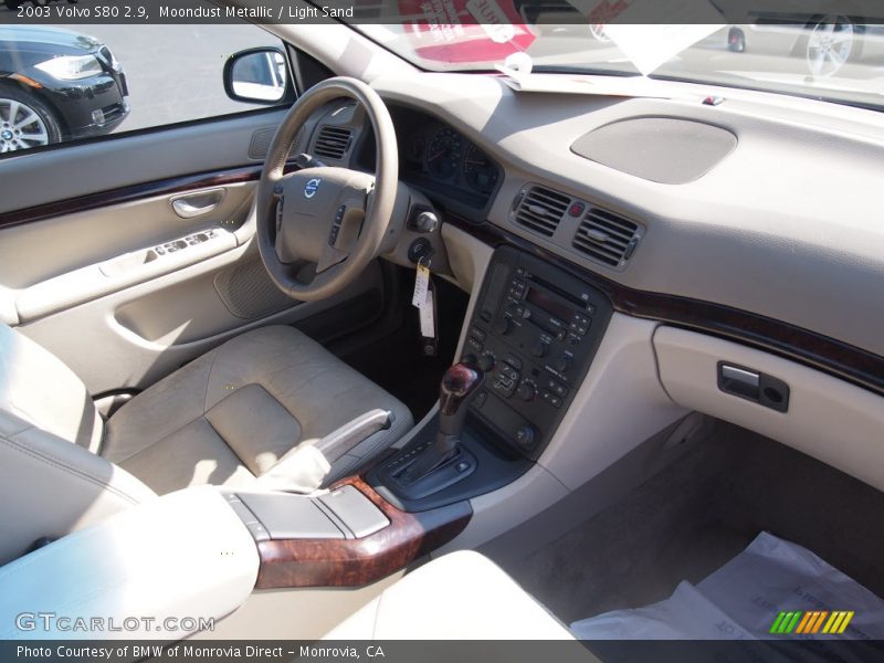 Moondust Metallic / Light Sand 2003 Volvo S80 2.9