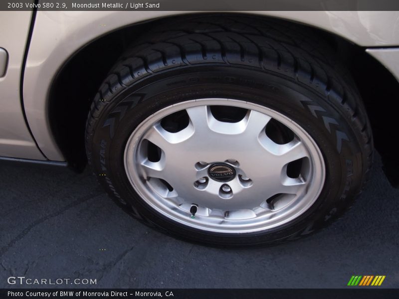 Moondust Metallic / Light Sand 2003 Volvo S80 2.9