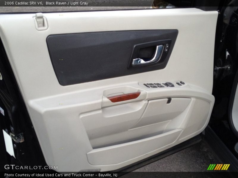 Black Raven / Light Gray 2006 Cadillac SRX V6