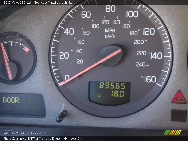 Moondust Metallic / Light Sand 2003 Volvo S80 2.9