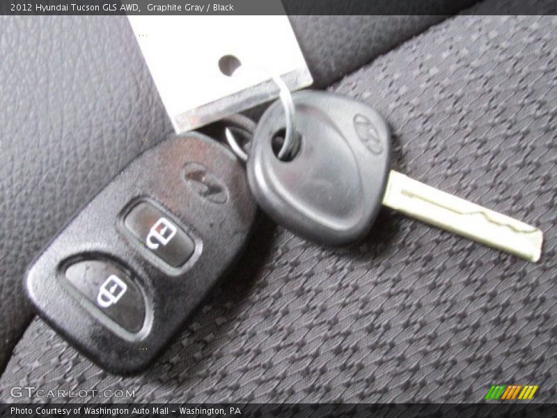 Keys of 2012 Tucson GLS AWD